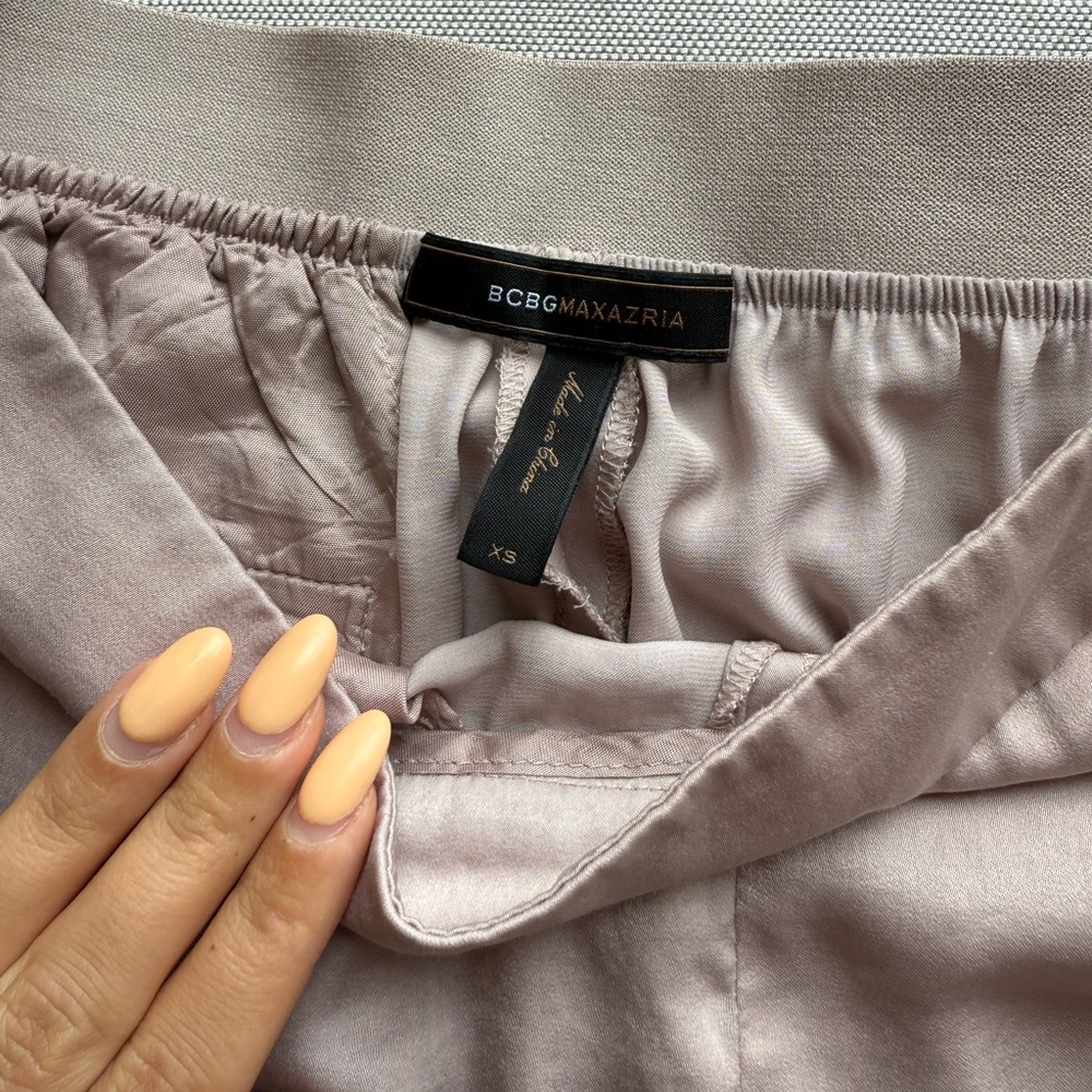BCBGMaxAzria Satin Trousers in Soft Lavender